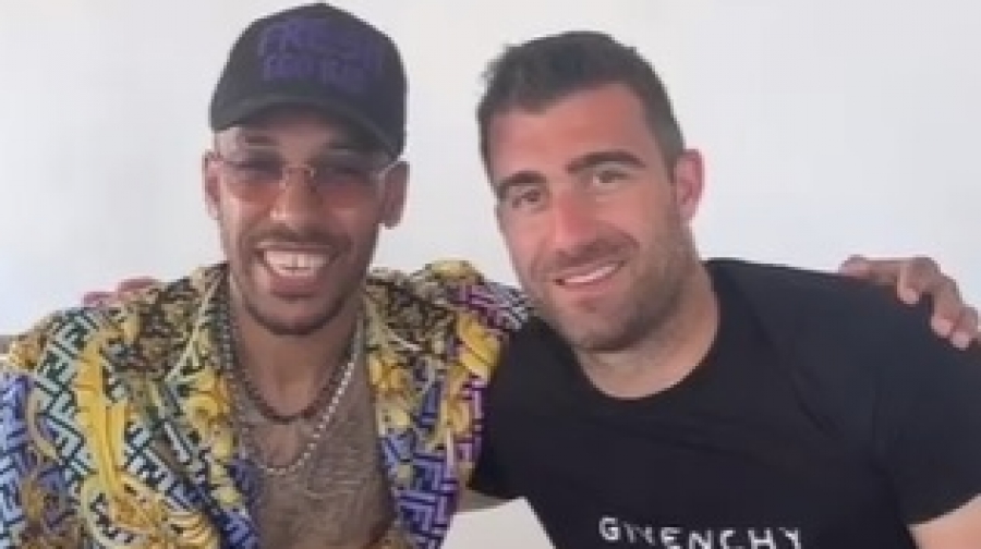 Επική ανάρτηση Παπασταθόπουλου στο πλάι του Ομπαμεγιάνγκ, με πολλά... ελληνικά!