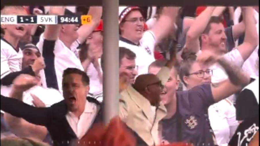 Ράιτ και Νέβιλ παλάβωσαν on air στο «ψαλιδάκι» του Μπέλιγχαμ! (video)