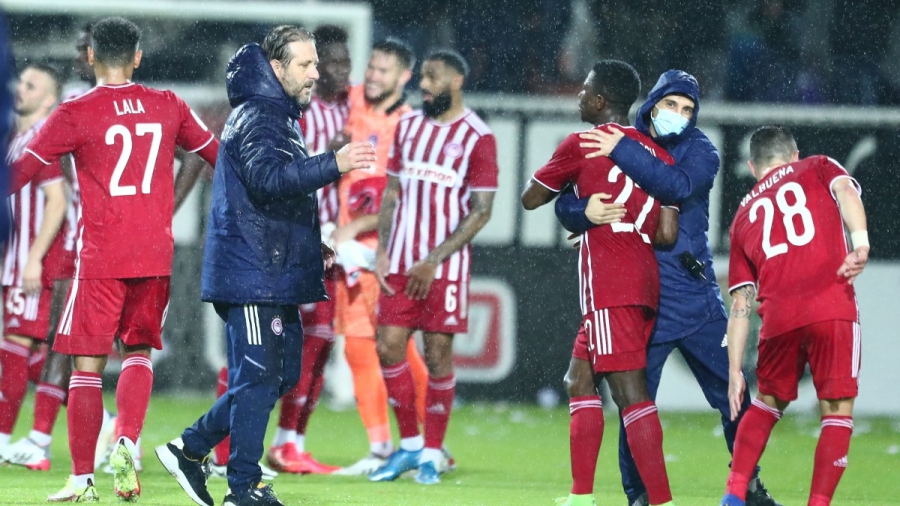 Ολυμπιακός: Κρύο, καιρός για... 16