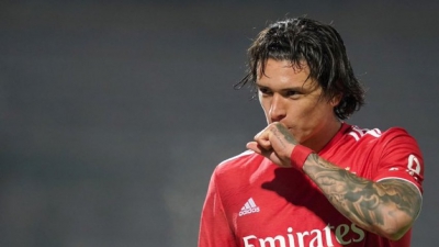 Ο Ντάργουιν Νούνιες χτίζει τον δικό του «μύθο» και προσπερνάει εκείνον του Καβάνι (video)