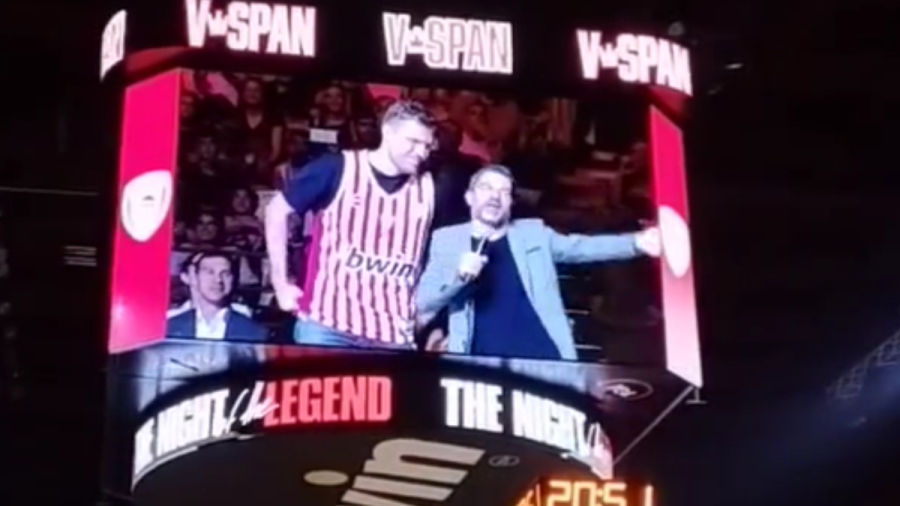 Ο Σάσα Βεζένκοφ στα… ερυθρόλευκα! (video)