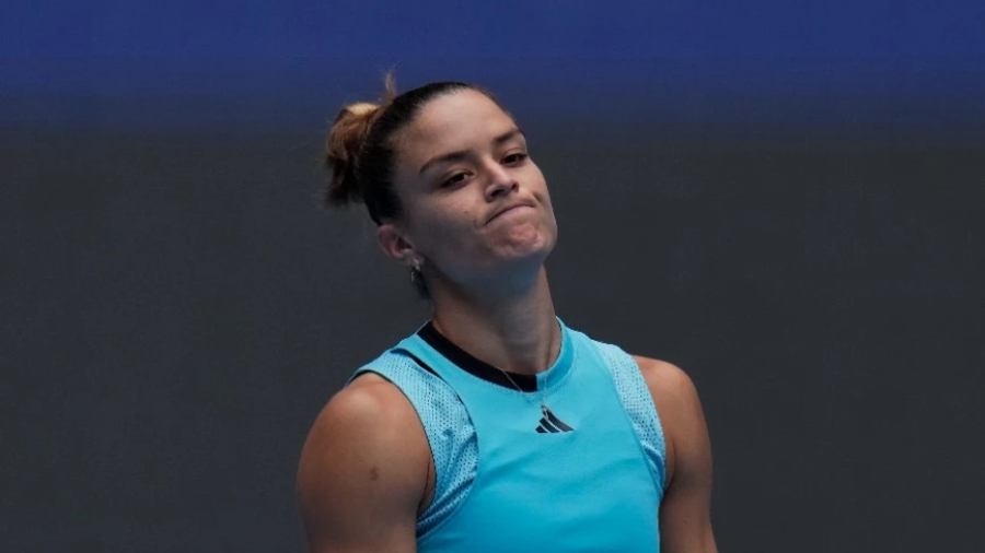 Ζενγκ – Σάκκαρη 2-0: Αποκλεισμός στην πρεμιέρα και τέλος το Όπεν της Κίνας! (video)