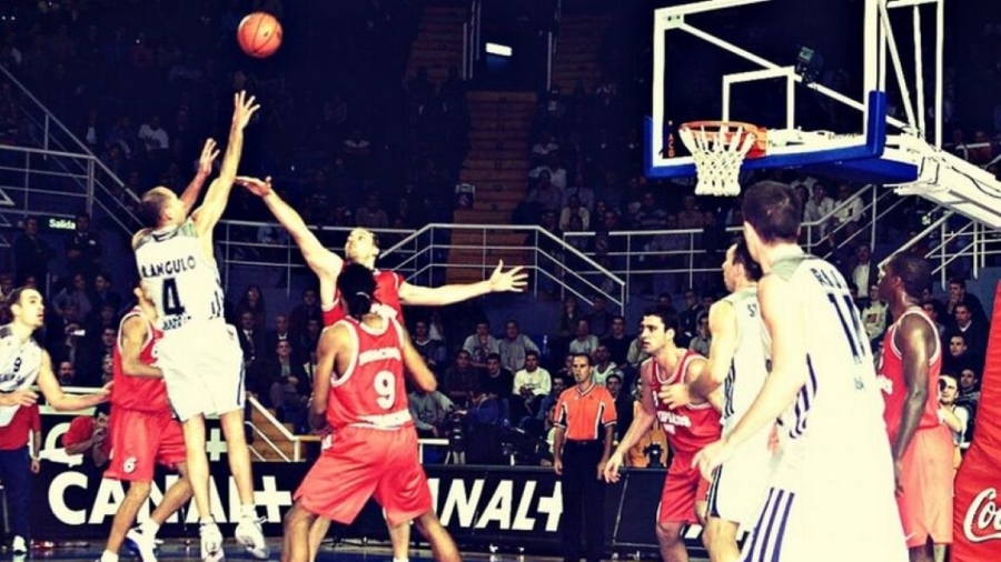 EuroLeague: Το τζάμπολ Ράτζα – Μικ που σήμανε την έναρξη της Ευρωλίγκα το 2000! (video)