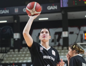 EuroCup Women: Στην κορυφαία πεντάδα της διοργάνωσης η Μαριέλλα Φασούλα!