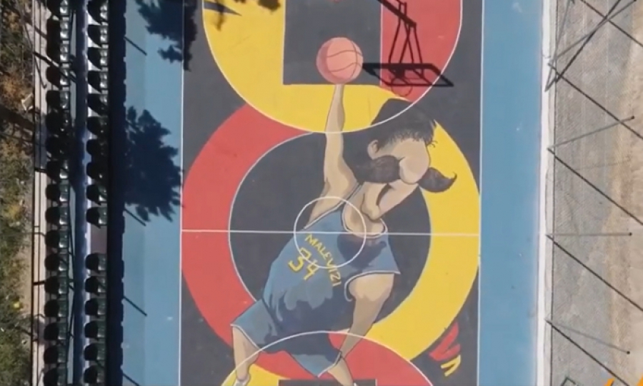 Ο... Αντετοκουνμπάκης με το κρητικό μουστάκι έγινε γήπεδο (video)