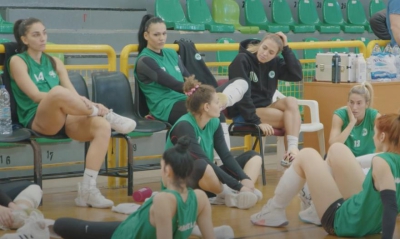 Η γυναικεία ομάδα του βόλεϊ του Παναθηναϊκού στον ΟΠΑΠ: «Μεγάλο μας όνειρο ο τελικός του Challenge Cup»
