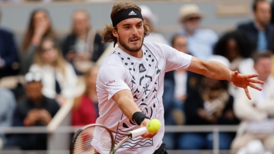 Τσιτσιπάς: «Να φυτευτούν δέντρα για να βοηθήσουν τη διατροφή των αστέγων»