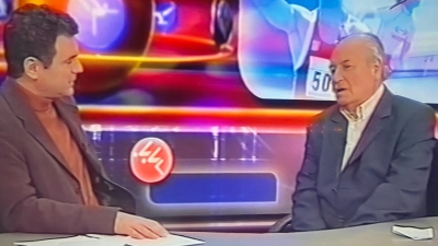 «Κυρίες Δεσποινίδες και Κύριοι»… ο Γιάννης Διακογιάννης υπήρξε ο απόλυτος influencer,  πολύ πριν ακούσουμε τον όρο, μαγεύοντας με τη φωνή του όλη την Ελλάδα!