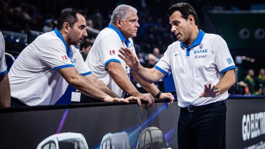 Μανωλόπουλος: «Να βάλουμε στην άκρη ό,τι συνέβη και να κλείσουμε με νίκη το Παγκόσμιο»