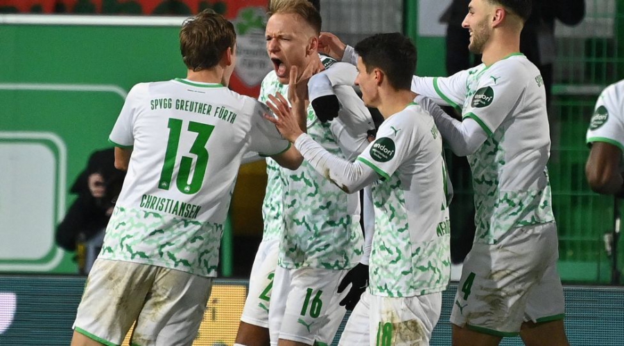 Γκρόιτερ Φιρτ – Ουνιόν Βερολίνου 1-0: Ιστορική πρώτη νίκη στο πρωτάθλημα για το «τριφύλλι»