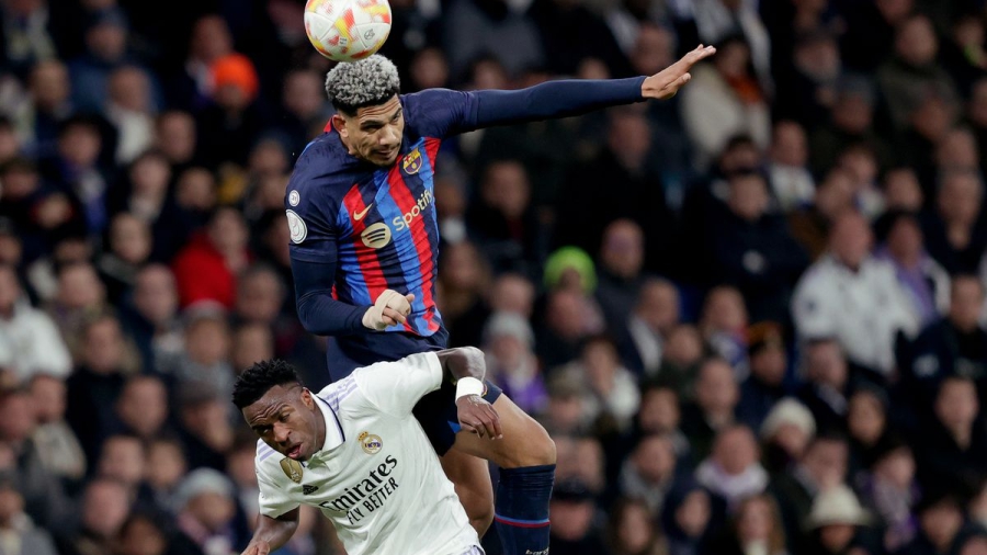 Τσάβι: «Ο Αραούχο είναι ένας από τους καλύτερους στον κόσμο»