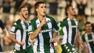 Τα σχέδια του Γιοβάνοβιτς, το πρόβλημα στα χαφ και η… παρά τρίχα ανατίναξη του ντέρμπι! (video)