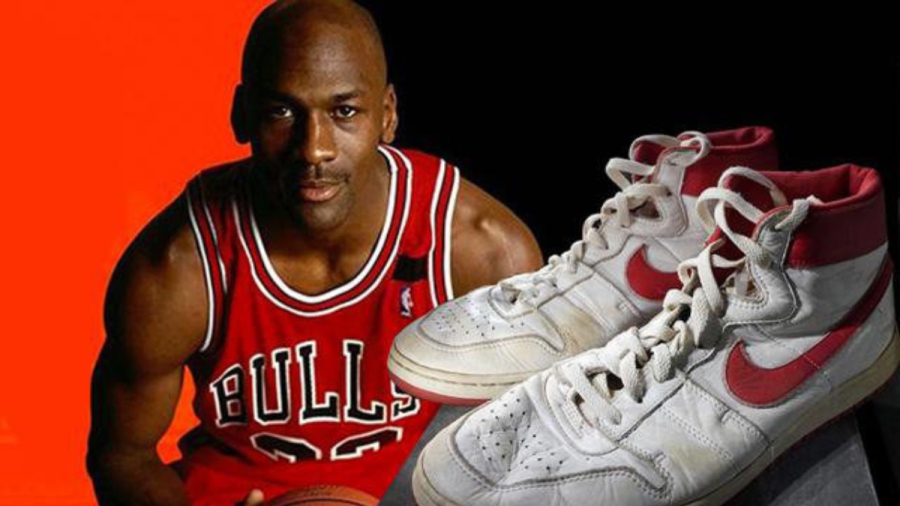 Τι να την κάνει ο Τζόρνταν την καριέρα στο NBA, όταν βγάζει τόσα από τη Nike;