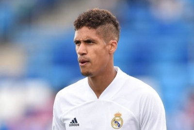 Συνεχίζει κανονικά τις προπονήσεις με την Ρεάλ Μαδρίτης ο Βαράν