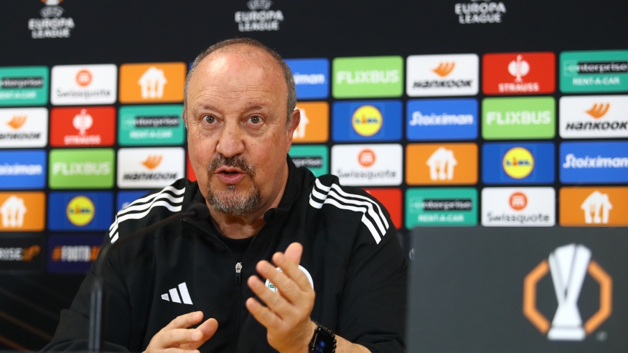 Μπενίτεθ: «Δεν πουλάνε αυτοπεποίθηση στο εμπορικό κέντρο, αλλάζουμε πράγματα στην ομάδα»