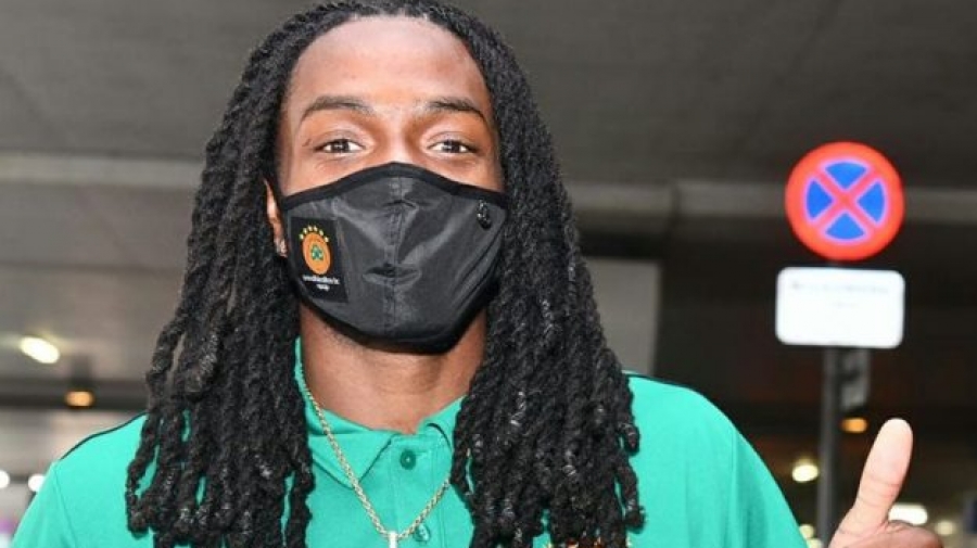 Στην Αθήνα ο Πέρι: «Να δικαιώσω τους ανθρώπους που με επέλεξαν»