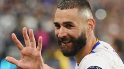 Ο πρώτος σκόρερ του Champions League, Καρίμ Μπενζεμά, έδειξε τα… πέντε!