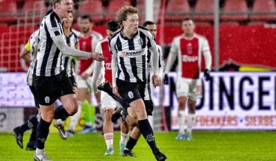 Ο Άγιαξ συνήλθε με την ΑΕΚ, αλλά ένας φοιτητής τον... προσγείωσε κι έκανε πλούσιους τους φίλους του! (video)