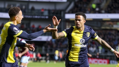 Μπέρνλι – Μπόρνμουθ 0-2: «Βουλιάζει» η ομάδα του Κομπανί, συνεχίζει ακάθεκτος ο Ιραόλα!  (video)