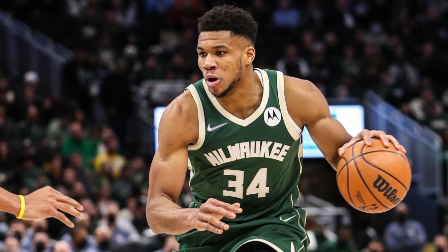 Αντετοκούνμπο: «Στο NBA πρέπει να τα περιμένεις όλα – Όταν επέστρεψε ο Μάθιους έμοιαζε 45 χρονών»