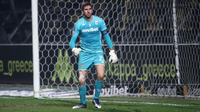 Δύο αποκρούσεις, μία πρόκριση: Η διαδικασία των πέναλτι, που έστειλε τον Άρη στους «8»! (video)