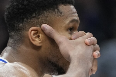 You, yourself and they: Οι Μπακς παίζουν μπάσκετ στον πλανήτη Giannis - Νίκη επί των Χόρνετς και αήττητοι στο NBA Cup! (video)