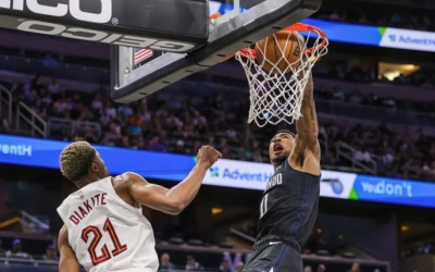 NBA: Ο Σκραμπ «ίπταται» στην κορυφή του Top 10 (video)