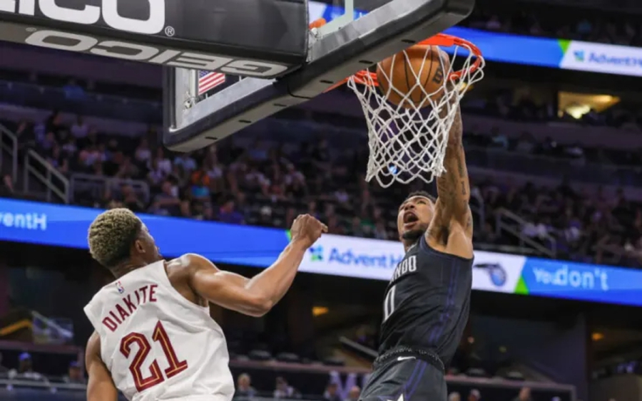 NBA: Ο Σκραμπ «ίπταται» στην κορυφή του Top 10 (video)