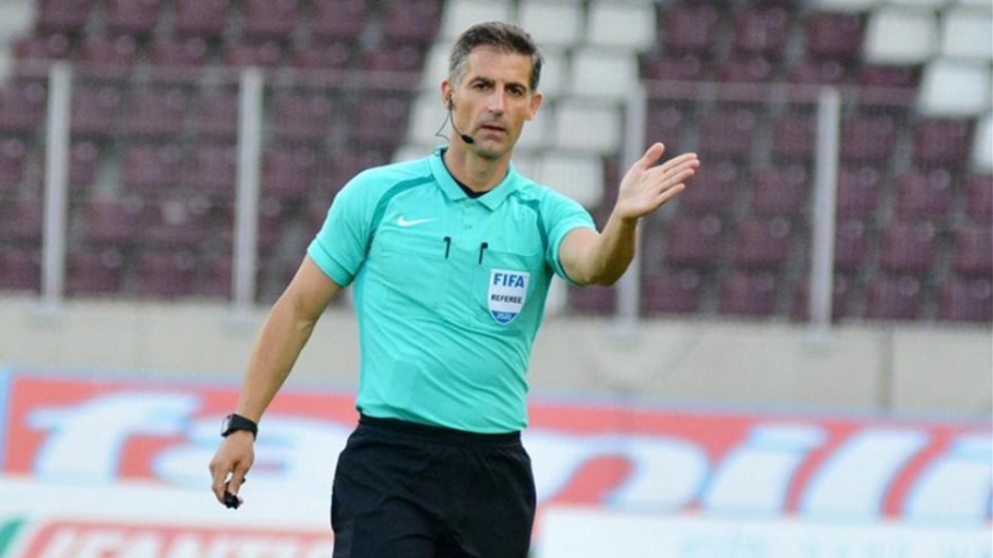 Ο Σιδηρόπουλος «σφυρίζει» το Μολδαβία-Καζακστάν!