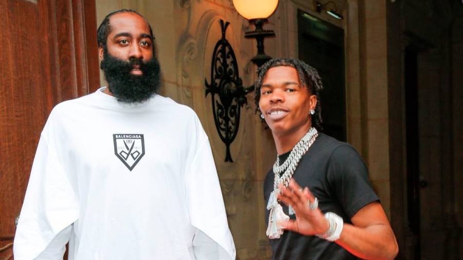 O Lil Baby χάρισε 250.000 δολάρια στον Τζέιμς Χάρντεν για τα γενέθλιά του (video)