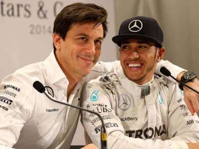 Formula 1: Χάμιλτον και Mercedes φέρεται να συμφώνησαν για άλλα δύο χρόνια