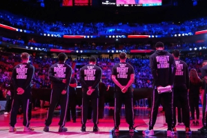 Οι ομάδες του NBA αποτίουν φόρο τιμής στον Μάρτιν Λούθερ Κινγκ και στη διαχρονική του παρακαταθήκη στον αγώνα για την ισότητα!