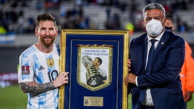 Λιονέλ Μέσι: Έφτασε τα 80 γκολ και τιμήθηκε ως ο κορυφαίος σκόρερ στην ιστορία της CONMEBOL!