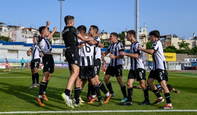 «Το πήρε και αυτό»: Νίκησε τον Ολυμπιακό και στέφθηκε πρωταθλήτρια η Κ15 του ΠΑΟΚ!