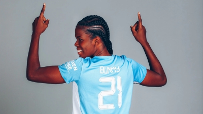 Καντίγια Σο: Ο «θηλυκός Χάαλαντ» από τη Τζαμάικα που αποδεικνύει πως το ποδόσφαιρο δεν είναι μόνο... ανδρική υπόθεση (video)