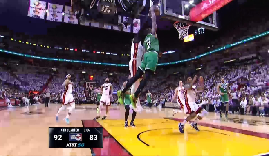 NBA: Το Top-5 της νίκης που απέτρεψε τους Σέλτικς από τη «σκούπα» (video)