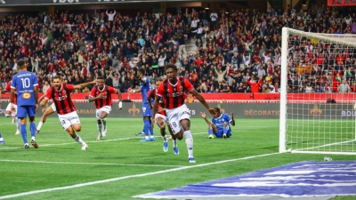 Η Νις βλέπει σεντόνι και πληρώνει στο Pamestoixima