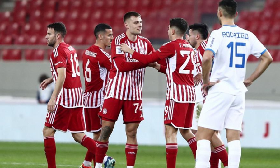 Ολυμπιακός – ΠΑΣ Γιάννινα 3-1: Αγχώθηκε, αλλά έκανε το… ζητούμενο και «βλέπει» Παναθηναϊκό! (video)