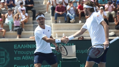 Πρώτος τίτλος ATP για Στέφανο και Πέτρο Τσιτσιπά: Το «σήκωσαν» στην Αμβέρσα! (video)