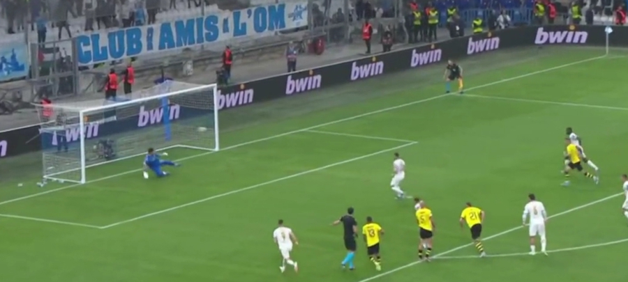 ΑΠΙΣΤΕΥΤΟ: Πέμπτο πέναλτι εις βάρος της ΑΕΚ, σε τρία ματς ομίλων! (video)