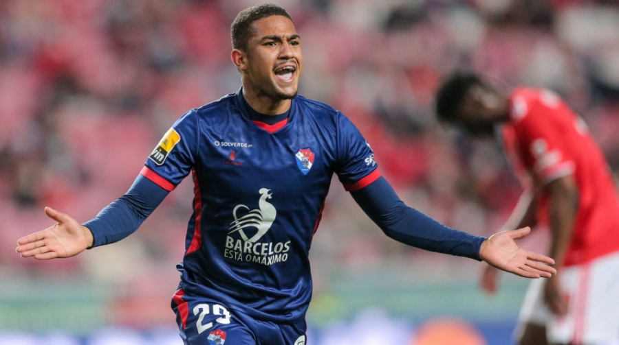 Παίκτης της Βαλένθια ο Σάμουελ Λίνο - Ο Γκατούζο θέλει και τον Αρτούρ Μέλο