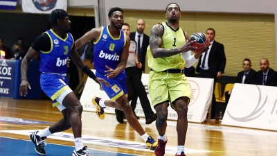 Λαύριο: Βαρύ διάστρεμμα ο Φλαγκ, μάλλον χάνει τον αγώνα με ΠΑΟΚ