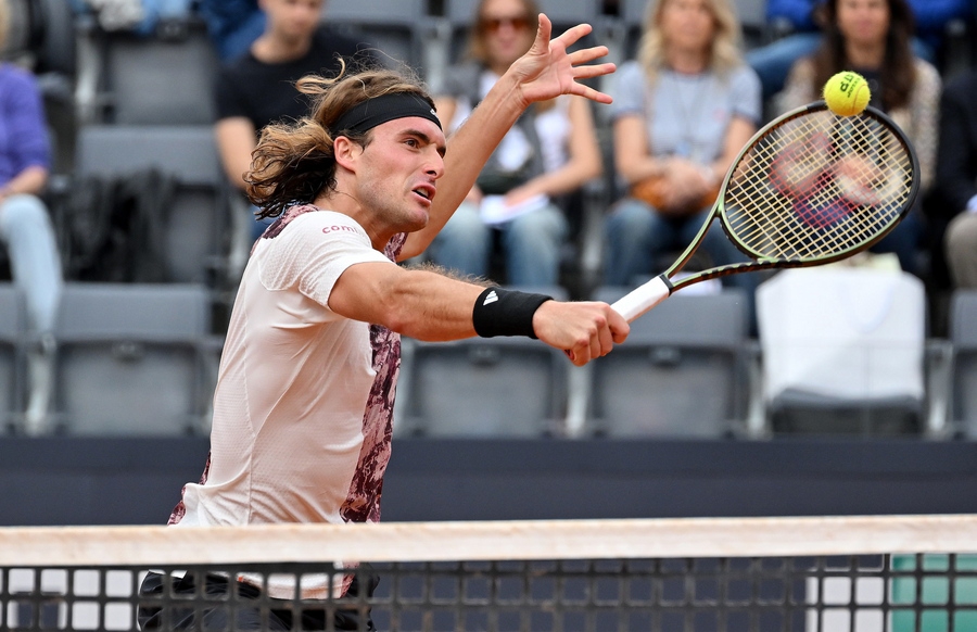 Εκπληκτικός Τσιτσιπάς, 2Χ2 απέναντι σε Ιταλούς και «φουλ» για προημιτελικά στη Ρώμη! (video)