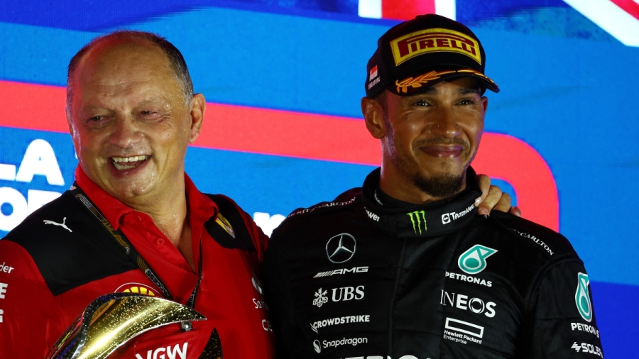 Η «βόμβα» έσκασε: Στη Ferrari ο Χάμιλτον από το 2025!