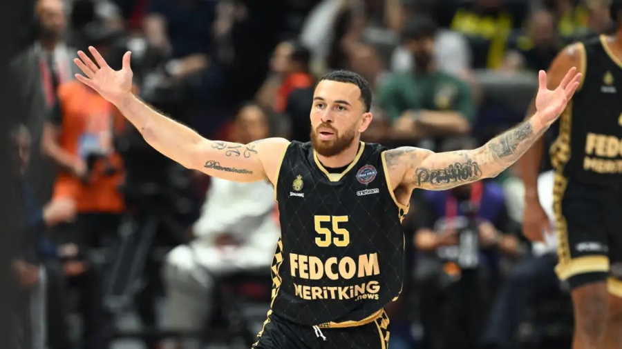 Ξέσπασμα Μάικ Τζέιμς: «Πάρτε τηλέφωνο τον DPG!»