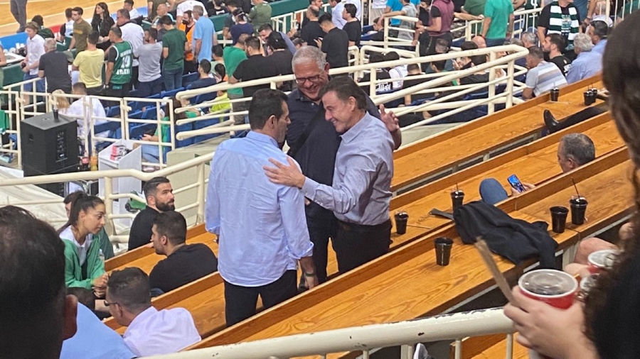 Αποκλειστικά πλάνα του BN Sports: Πιτίνο και Ιτούδης «αγκαλιά» στο ΟΑΚΑ πριν από την έναρξη του 2ου τελικού!