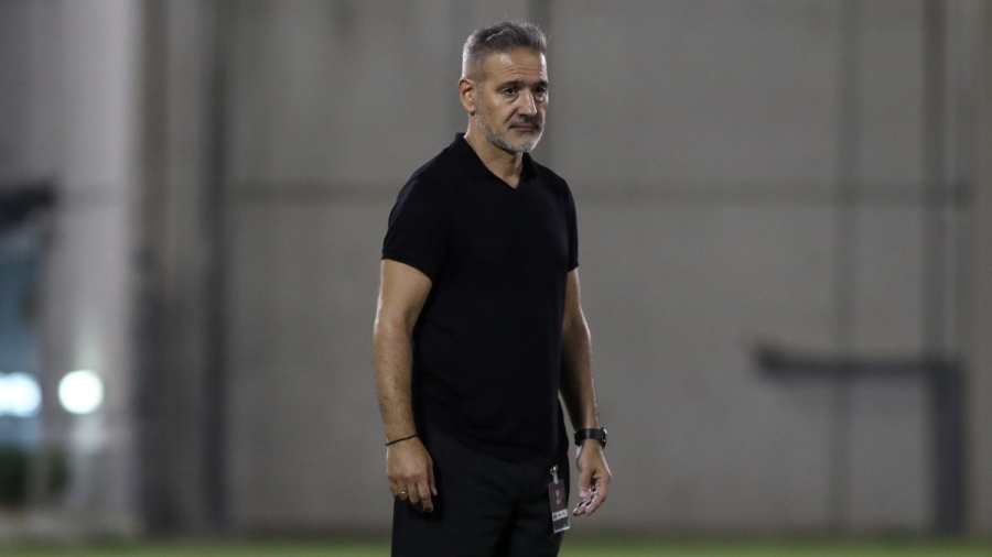 Ο προπονητής της Εθνικής Γυναικών, Αλέξανδρος Κατηκαρίδης, απαντά σε ερώτηση του BN Sports: «Το επιθετικό παιχνίδι θέλει χρόνο»