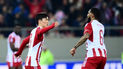 Ολυμπιακός - ΑΕΚ 2-1: Ο Χουάνγκ «διόρθωσε» το αυτογκόλ του Μπα (video)