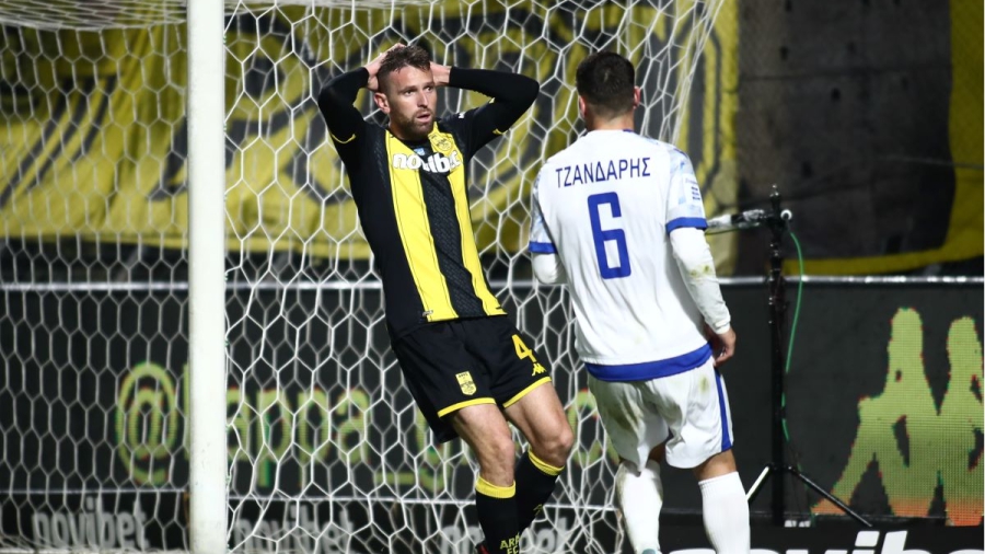 Άρης - Λαμία 2-2: Ο Μορόν έκανε τα πάντα, αλλά στο φινάλε... αυτοκτόνησαν!