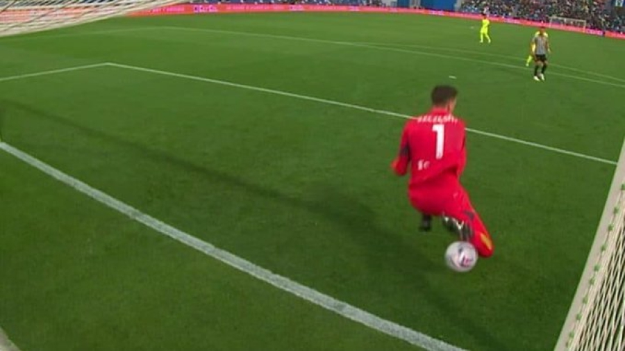 Ο Σέζνι έπαθε... Ονάνα: Απίστευτη «γκάφα» του στο Σασουόλο - Γιουβέντους! (video)